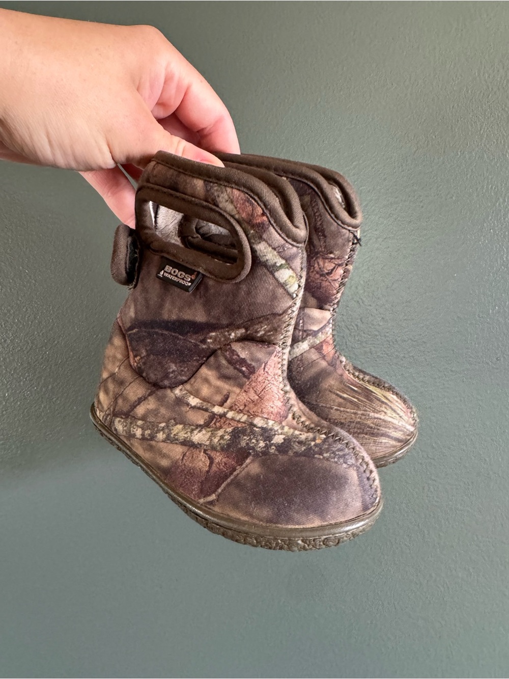 Bogs Kids Brown Camo Slip-On Winter Boots! Waterproof! Size 5c!